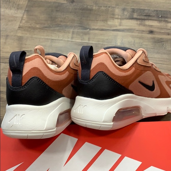 W AIR MAX 200 running shoes - Picture 6 of 16